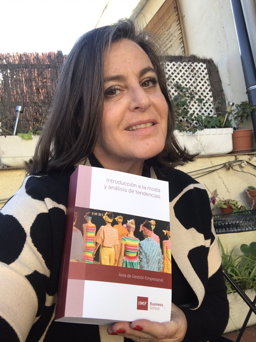 freikets's tweet photo. #DiaDelLibro #diadellibro2020 #leer #libros #moda #tendecias #analisisdetendencias #modaIbérica #Escritores #escribir #investigar #aprender #transmitir #libro #libromoda #autora https://t.co/gPnbqWOhwi