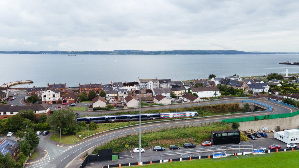 🎶 | 'Walking round the Horseshoe Bridge, to see the Carrick Rangers...' 

#AmberArmy 🔶⚫
