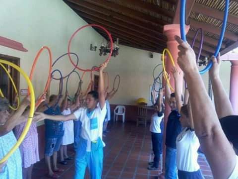 inassmiranda's tweet photo. @salainass @inassmiranda @gladysrequena impulsan programas de atención integral dirigidos a nuestr@s adult@s mayores garantizando asi un envejecimiento activo y saludable #SoloEnRevolucion #Venezuela100%Pensiones https://t.co/GVlsSH15CC