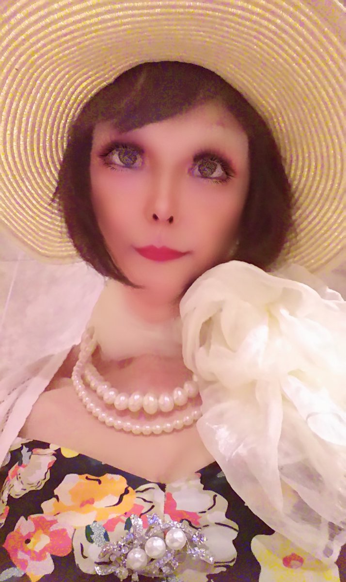 lingmu5020's tweet photo. ニューハーフバー
かみかぜ

ママのマミです。

今日から四連休ですが、かみかぜはずっと朝までオープンしています。
是非、お気軽にお越しください。

新宿区歌舞伎町1ｰ9ｰ10
03ｰ6233ｰ7639 https://t.co/oXR07HsqaS