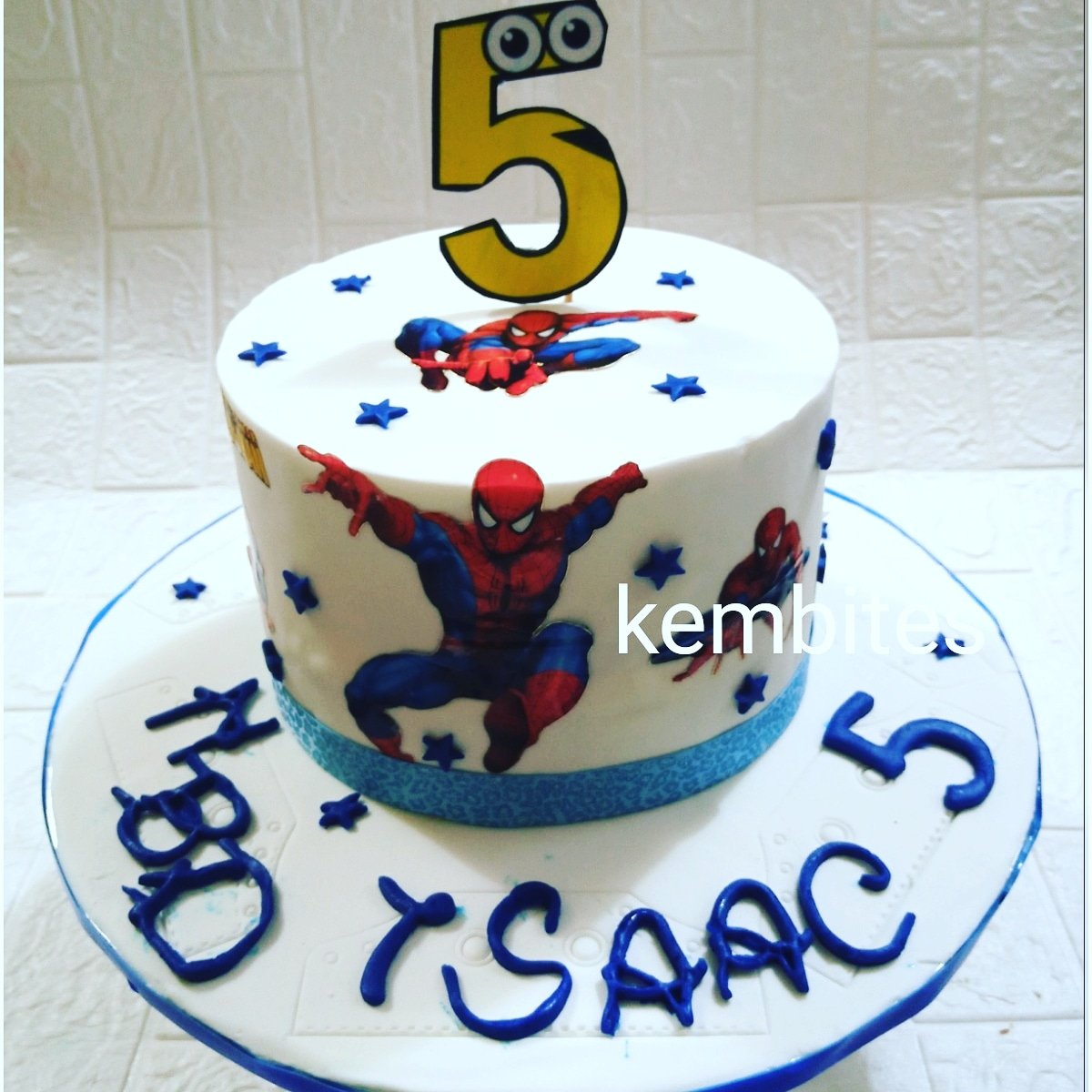 A retweet  will do us good, love you #kembites #cakes #birthday