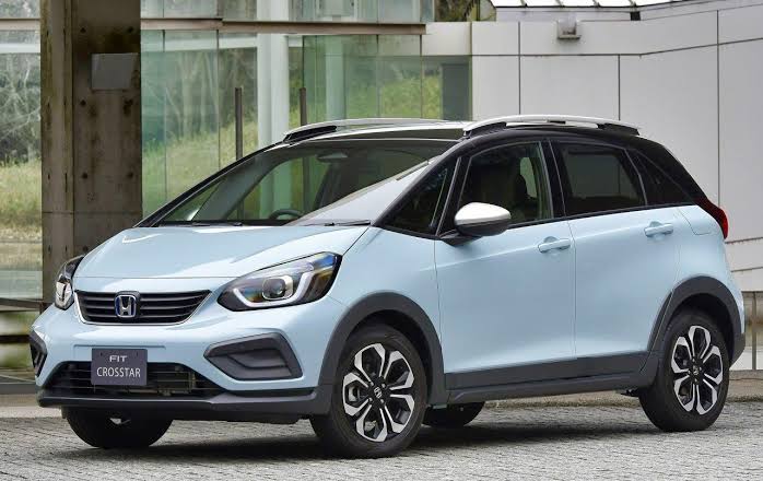 好き勝手に車を語るアカウント در توییتر ヤリスクロス発売決定 トヨタのsuvラインナップがさらに強化されます ポジションとしてはフィットクロスターとcx 3あたりですね Cx 3は出力はワンクラス上ですね 売れ そうで売れてない車ばかりなので ここはヤリスの一人