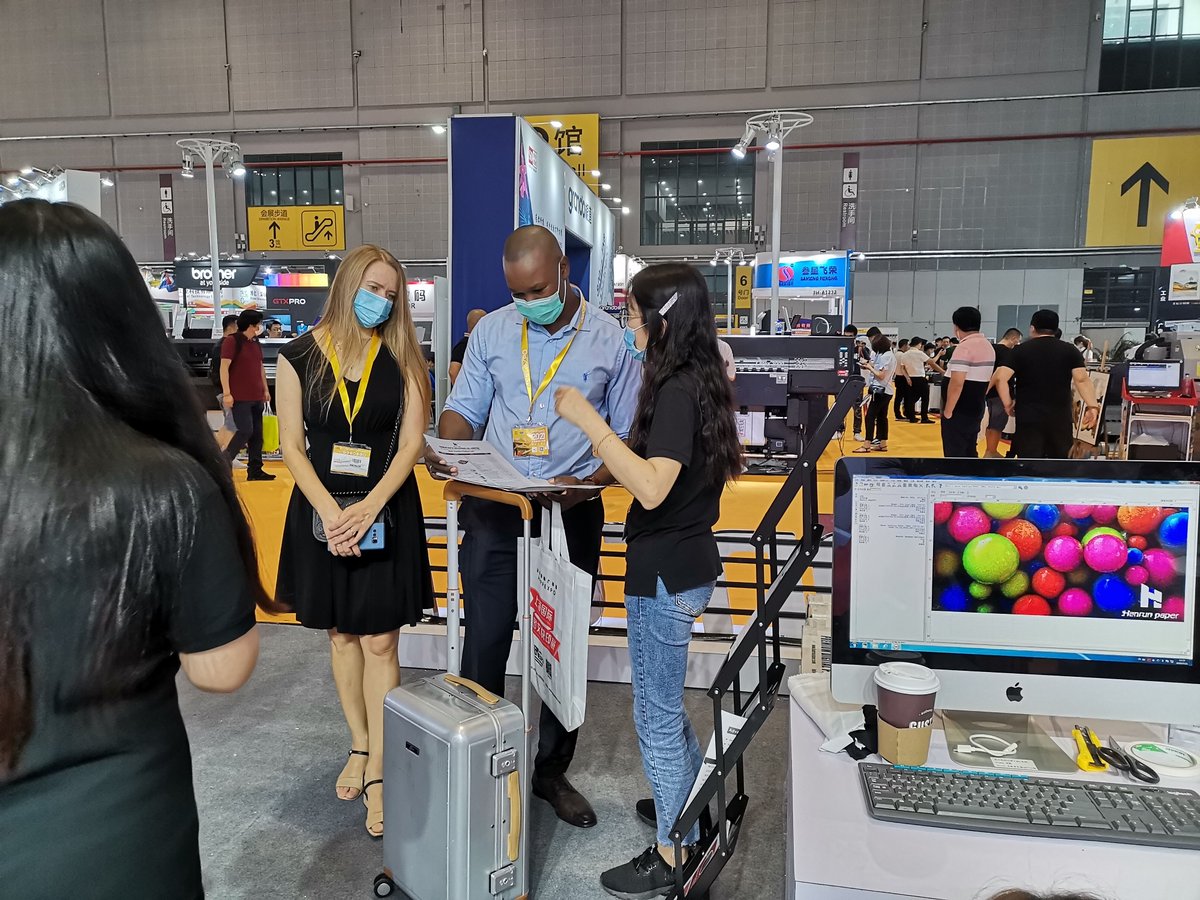 HanrunPaper's tweet photo. Our 3rd day on APPP EXPO! Thanks for our amazing sales team and as you can see, our booth is boom!!!😁 😁
#tradeshow #2020 #digital printing #shanghai #sublimation paper #Hanrun team https://t.co/yWTYv9umEo