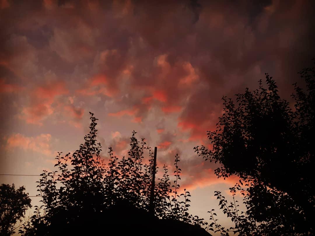 HurmatShah1's tweet photo. Divine powers at play🧡
#sunsetsky 
#SunsetinmyHometown 
#Followoninsta@heaven_throughmy_lens https://t.co/BUJDZGa7FN