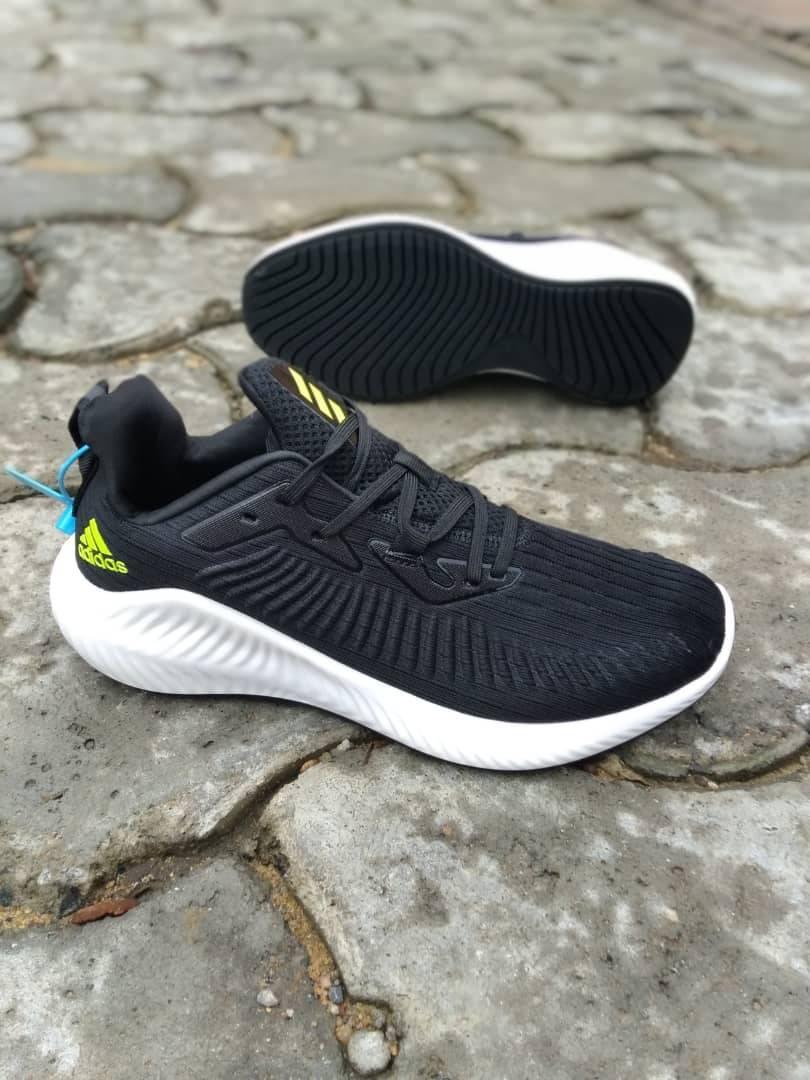 checksense_'s tweet photo. Restez en contact avec cette nouvelle version d'origine turque
WHATSAPP 693109095
Livraison a domicile Douala gratuite
L'expédition rapide et efficace

#godass #sports #yaounde #douala https://t.co/7MiWF8iznX