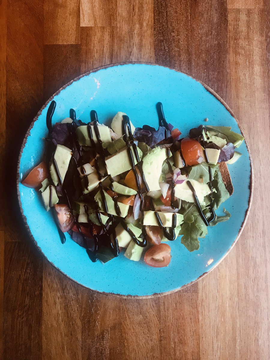 Avocado brunch; toasted ciabatta with diced tomatoes and avocados on a bed of fresh mixed leaf. Have it with or without chilli 🌶🔥