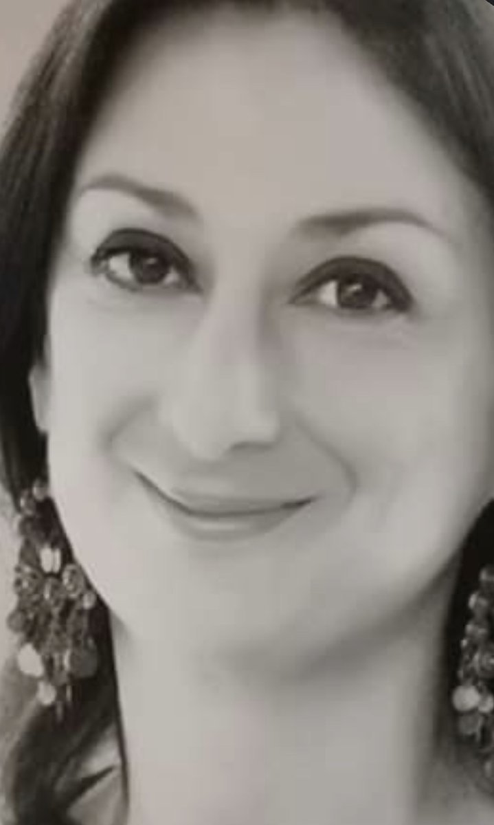 MandyMallia's tweet photo. And they thought that the bomb would be the last they’d hear of Daphne.
No amount of material gain can ever buy them peace of mind, nor an ounce of the integrity Daphne had till the end.
#DaphneCaruanaGalizia
#JusticeForDaphne #NeverGivingUp #NeverGivingIn https://t.co/tDHoikQ2b8