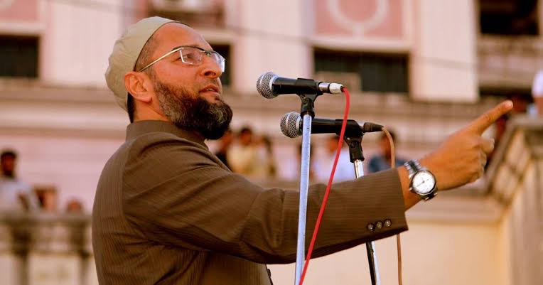 "Wazir-e-Azam Mudi, ye jo bhi tum loga banaye ho sabse pehle hamare loga ko do. Tumko yaand nahi honga to yaand dila dun ki tumse pehle ke Wazir-e-Azam janaab Manmohan Singh ke kaha tha ki is mulk ki wasail par pehla haq hum Musalmano ka hai."