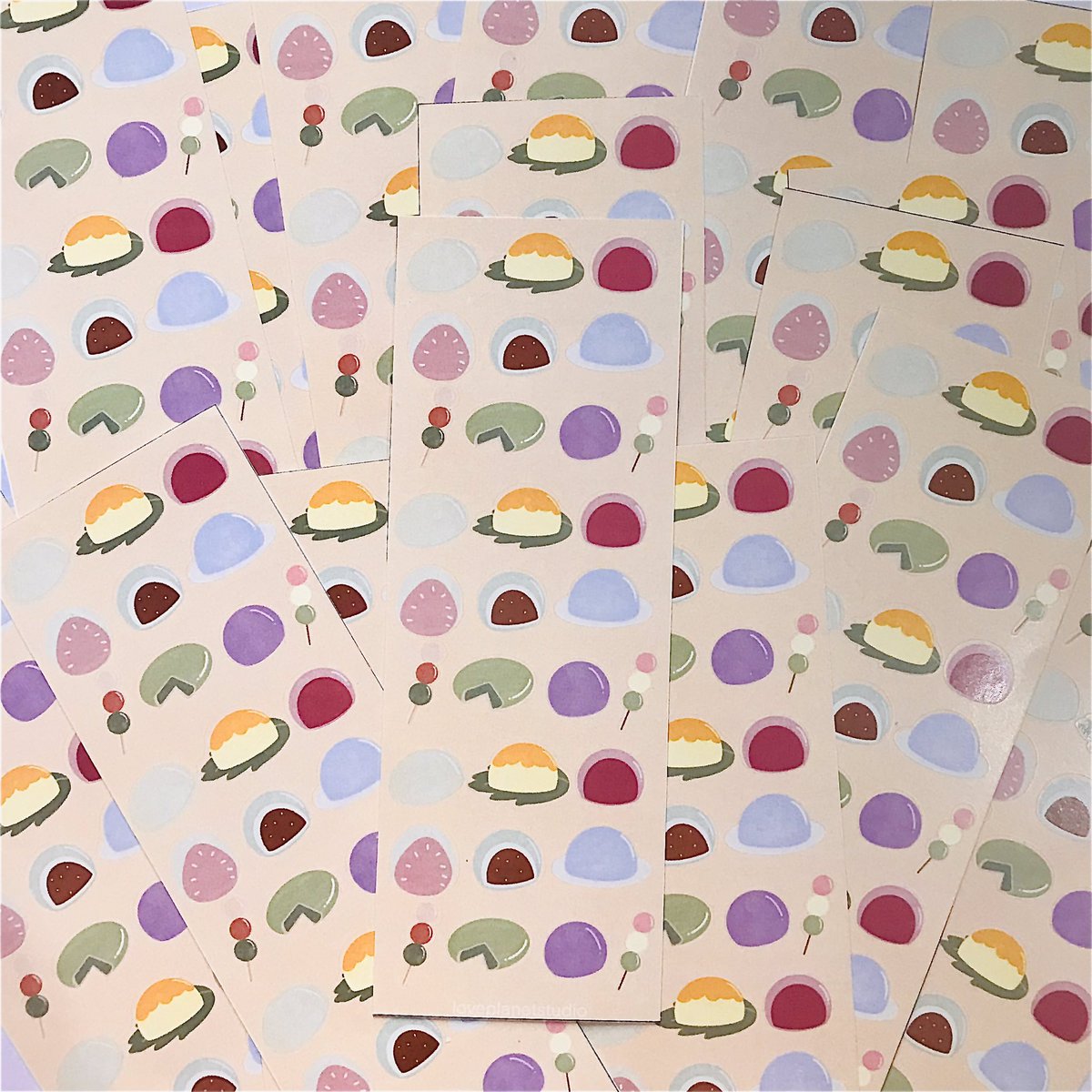 svtcrumbz's tweet photo. Mochi series sticker🍡✨ 
-
IDR 12K
Size 14x4.5cm
30pcs/stripe
Kisscut sticker
Order by dm/shopee 
-
Happy shopping!🛒❤️🪐

#stationery #stationeryjakarta #stationerymurah #stickermurah #stickerlucu #stickerjakarta #alattulis #studygram #bulletjournal #decosticker https://t.co/f8u6UqYaBD