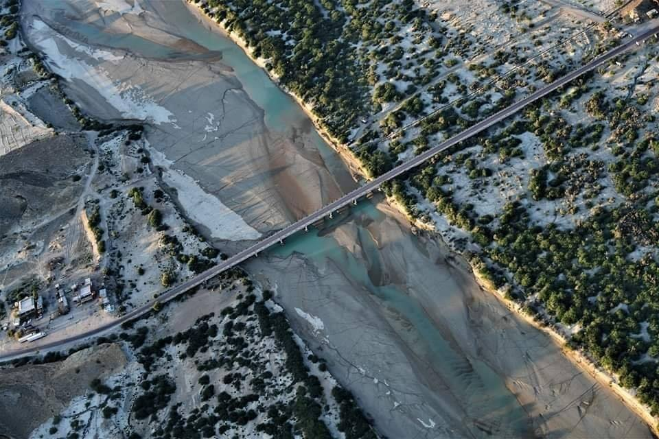 Some Beautiful Picnic Points of Balochistan 29. Pishukan Balochistan30. Hingol River31. Jiwani Beach32. Moola Chottok Khuzdar