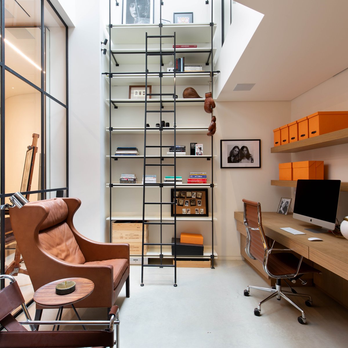 domusnovalondon's tweet photo. @23_GS_318 &amp; #FranHickman joined forces to reimagine this unique 4-bedroom Victorian #terracehouse. The final result is a dynamic modern family dwelling, cleverly conceived as a vertical #loftapartment.
Horbury Crescent is #forsale: https://t.co/7ittgPmBID
#londonproperty #design https://t.co/kQXEhwuGed