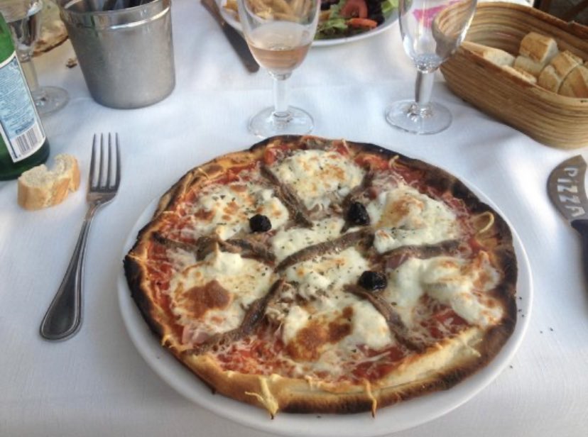 Brendan Kemmet على تويتر A Marseille On Dit Que Manger A La Villa Rocca C Est Comme Manger Au Fouquet S Ou A La Coupole A Paris Que La Pizza Y Est Excellente Et