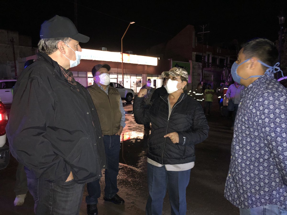 chema_fraustro's tweet photo. En coordinación con el Fiscal General del Estado @FiscalGerardoM y la alcaldesa de #SanPedro @DraGrado, continuamos recorriendo los lugares afectados por la #TormentaMuyFuerte en este municipio. @mrikelme https://t.co/QVnxn6nfFr