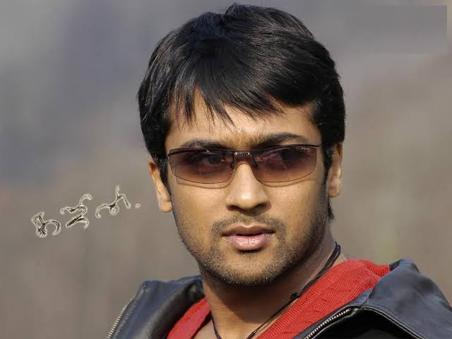 A small thread to his fans from a vijay fan"oru time la enaku surya naa romba pudikum.kaaka kaaka,VA,ayan laam most favorite.Aana epa avar series, Anjaan nu mass movies nadicharo,avar market poidchu"Idhu naan solala,en sister sonadhu My opinion also #HappyBirthdaySuriya