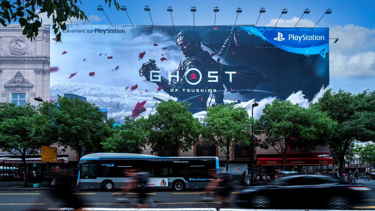 PlayStationFR's tweet photo. #TheLastofUsPartII et #GhostOfTsushima s'affichent dans Paris 😍
#jeudiphoto https://t.co/1xoT5SNbEl
