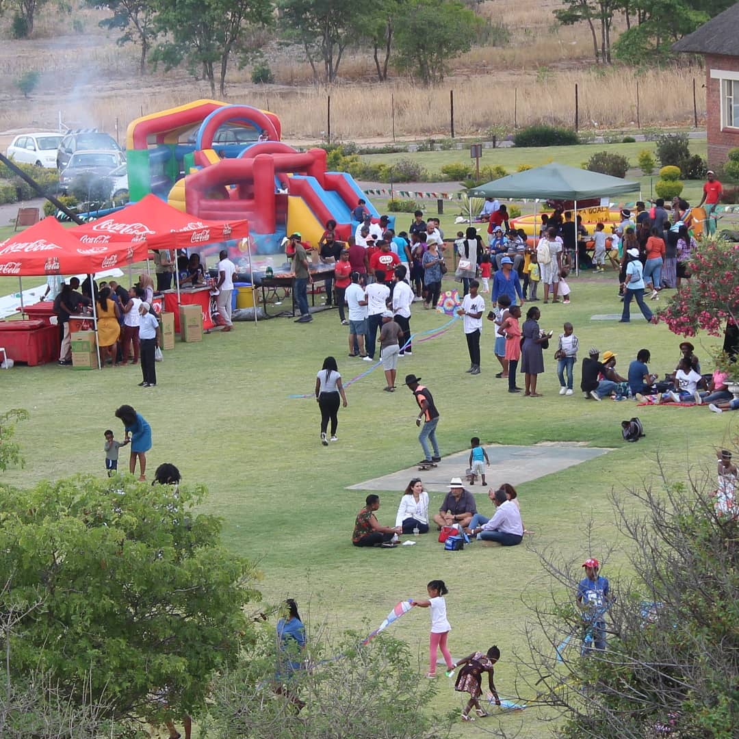 TheSMResort's tweet photo. Throw back Thursdays 

@kitesforpeace

#kitesforpeace #tbt #throwbackthursdays #BeautyandTheBabesSS3 #Africa #DidYouKnow #funfacts #zimbabwe  #interestingquotes #dontcancelpostpone #blacklivesmatter #covidlifestyle #covidweddings #coronaweddings #classyzimweddings #zimweddings https://t.co/tHQTkhJIrQ
