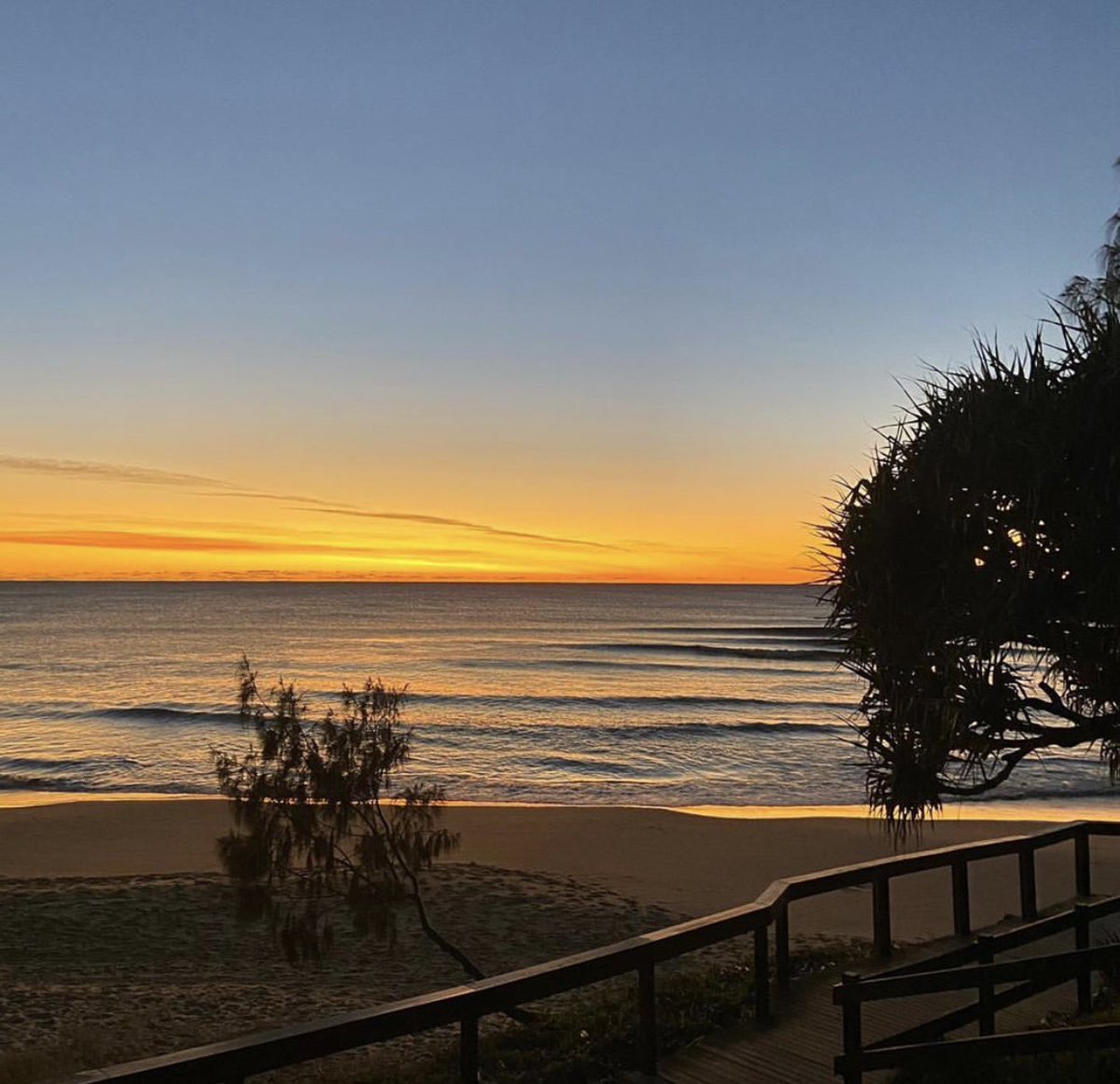Today’s place to visit - Queensland’s Sunshine Coast.
One of the most scenic destinations in Queensland. Learn to Surf 👉🏼 Be sure to drop in and visit the crew at Sunshine Coast Surf Schools for all your surfing and SUP adventures. @sc_surfschools 
#seeaustralia