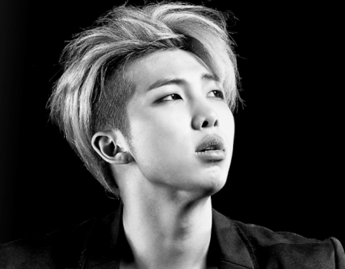 noonaspring's tweet photo. “Life is more beautiful knowing that we’ve taken a loan on death. Even light is treasured more when there is darkness.” , Kim Namjoon, BTS
#MTVHottest BTS @BTS_twt
#RMquote https://t.co/Ev7na7uyEY