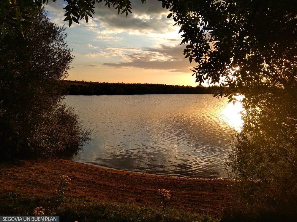 Segoviabuenplan's tweet photo. Embalse del Pontón en #Segovia. ¡Sin comentarios! https://t.co/DMhbkwqtLM https://t.co/lxj5Z4WvYh