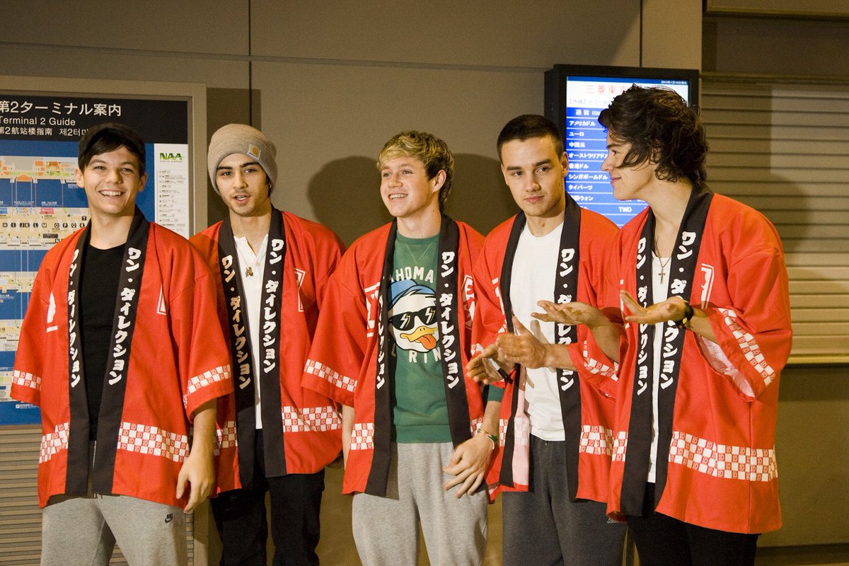 reee26li7's tweet photo. 😭❤️
#10YearsOfOneDirection 
#10YearsOf1D 
@onedirection https://t.co/6NxDHN875h