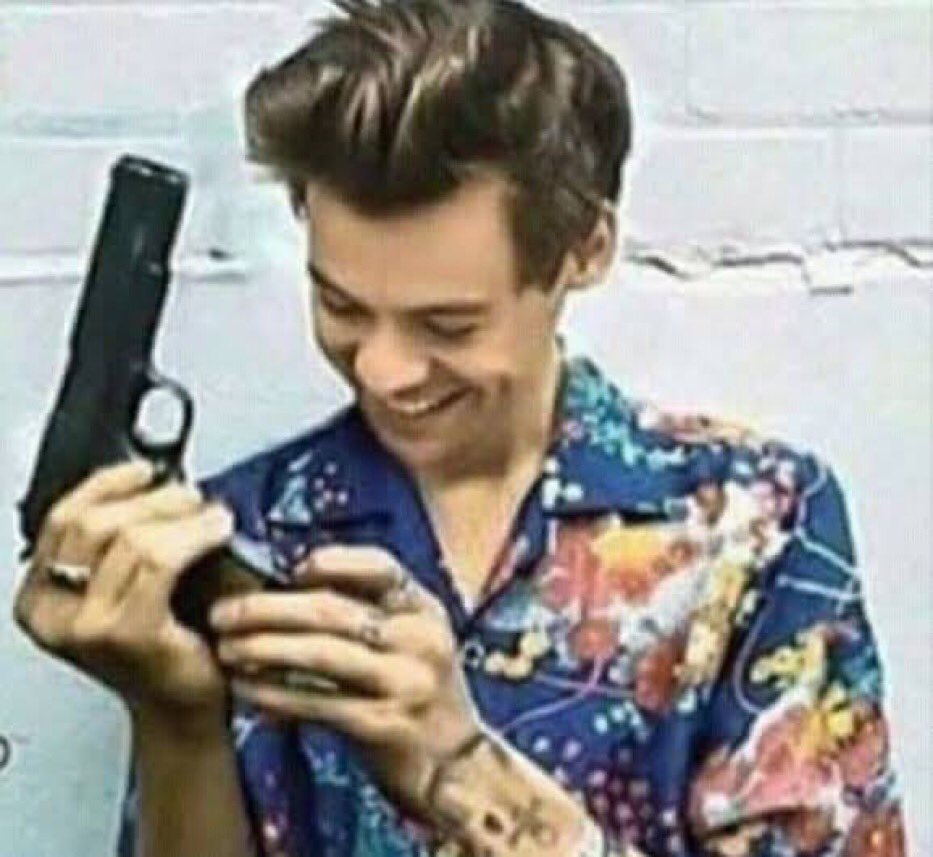 tommmmoholic's tweet photo. so you’re telling me.. niall and liam aren’t being interviewed together? k. #10YearsOfOneDirection https://t.co/4atHp873g0