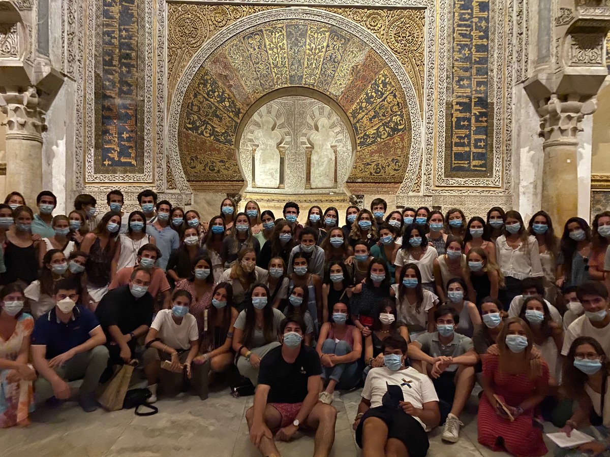 _lavozdecordoba's tweet photo. Los grupos Hakuna visitan la Catedral de Córdoba
https://t.co/xaB8XJhGrW @CabildoCordoba @diocesiscordoba @ObispoDemetrio @NatiGavira @AgustinJurado @jjjgueto https://t.co/YcUvtSN0zJ