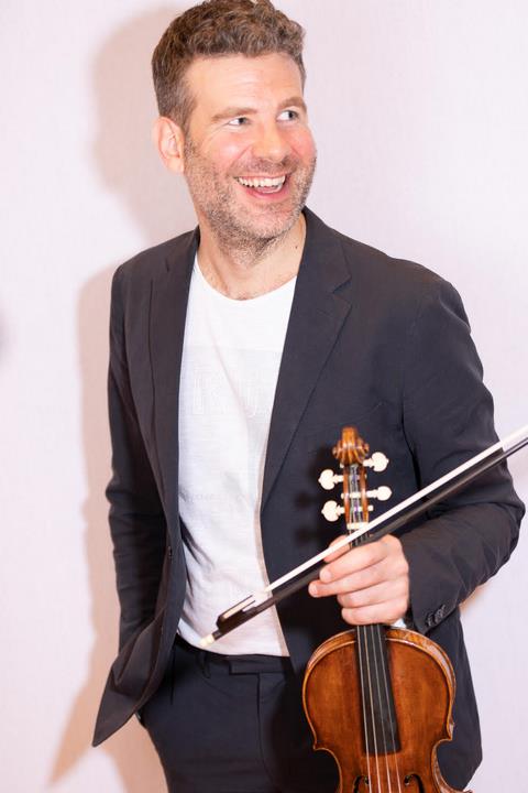 🎻 Soirée d’ouverture du Festival 2020 !  La découverte d’une merveille, les « Quatre saisons » de Giovanni Antonio Guido ! 📣 Jeudi 6 Août | 18h et 21h à l’Église de Saint-Amand-de-Coly pour le concert de <a href="/EnsembleDiderot/">Ensemble Diderot</a> <a href="/JPramsohler/">Johannes Pramsohler</a> 
📸: Andreas Orban