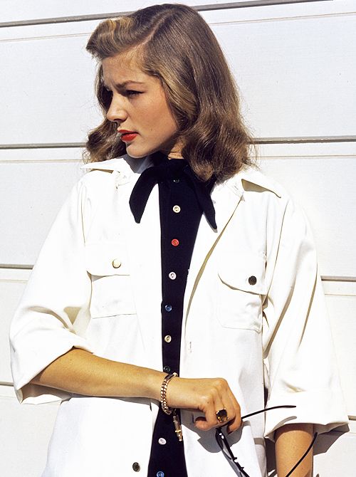 CHC_1927's tweet image. Lauren Bacall photographed by John Engstead, 1945.