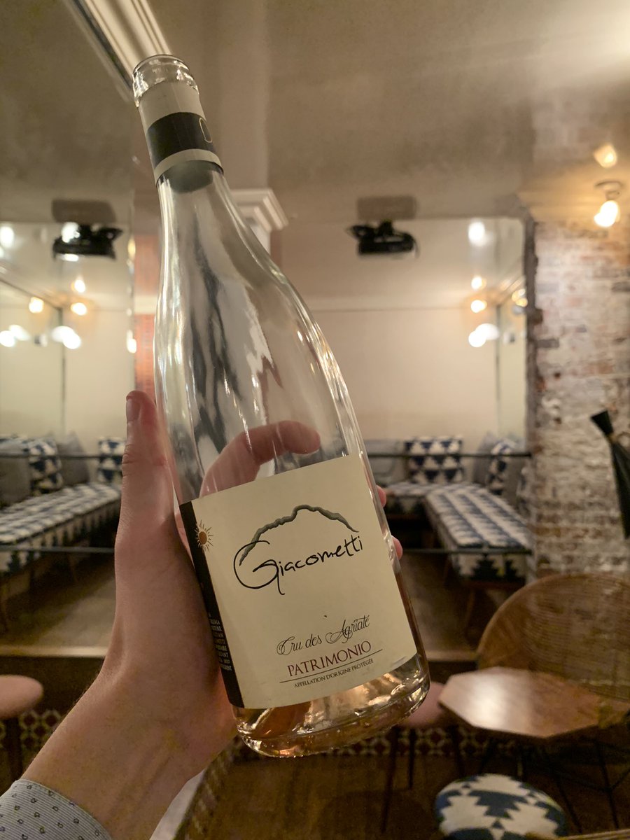 lastringent_'s tweet photo. Dégustation de vins de Patrimonio hier soir pour le prochain article de @nibuniconnu. Mes coups de cœur : un Arena 2011 assez évolué, un blanc de gastronomie de Marfisi et un rosé de Giacometti avec de la mâche et un bel équilibre ! https://t.co/3owUqD082g
