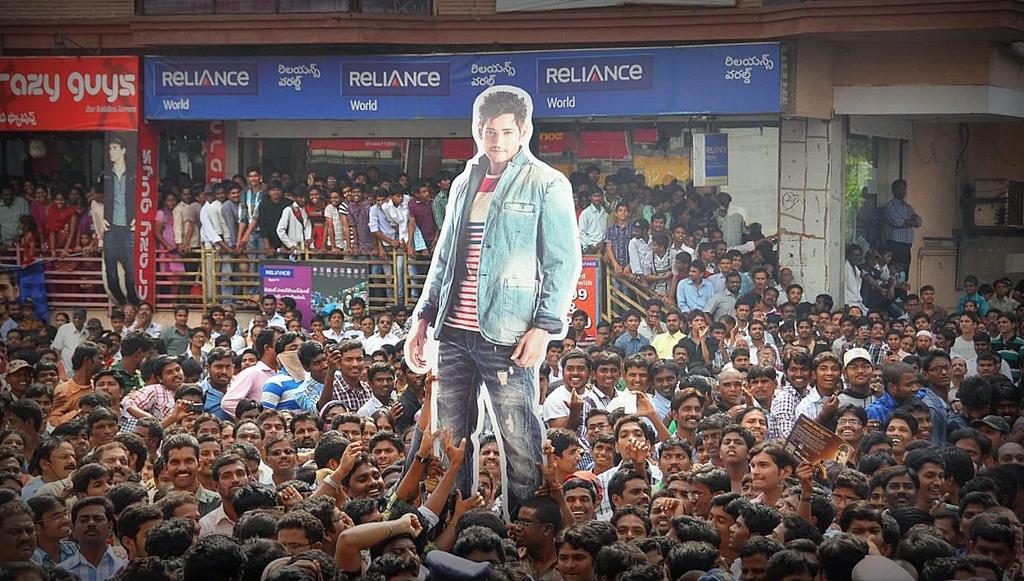 Naveen4005's tweet photo. Nalaga #RetweetBatch ani proud ga cheppukune Vallu
Ee Tweet ni RETWEET 🔁 cheyyandi ✊
#SarkaruVaariPaata #MaheshBabu
@urstrulyMahesh https://t.co/R8V0pvWsey
