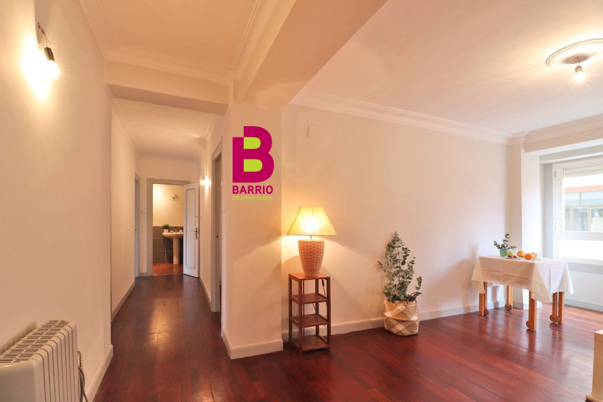 ibarrio's tweet photo. #Piso en #Venta en #Santander, #Cantabria
Precio: 119.000€ 

Ubicada en la Calle Vista Alegre
Superficie: 80m2

3🛏1🛁
Salón+Cocina+Ascensor
Hay escaleras mecánicas en la calle paralela

#InmobiliariaBarrio
942 844 145

https://t.co/MPBwV8H7nL 

#Oportunidad #Inversion #Pisos https://t.co/NwreU8pzuh