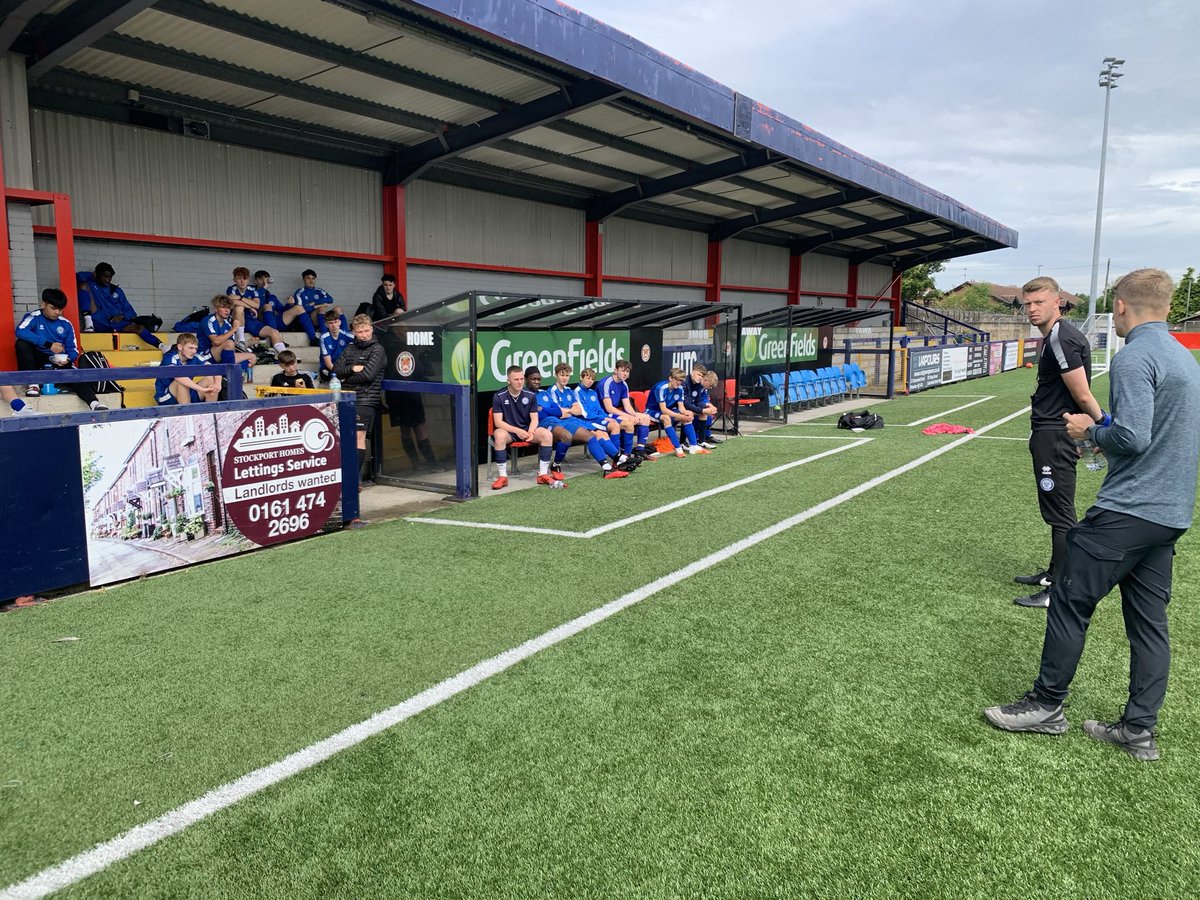 Former EDS Scholar Keaton Mulvey talking to our current EDS Scholars about his football journey into the first team ⚽️💙 <a href="/officiallydale/">Rochdale AFC</a> @RochdaleAcademy <a href="/keaton_mulvey/">Keaton Mulvey</a>