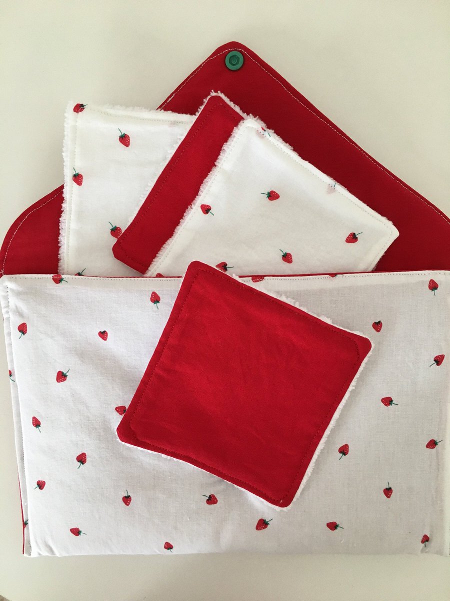 FswLhandmade's tweet photo. #trousseenfant #etsy #troussebebe #trousserembourree #troussealingettes #troussemultiusage #trousse #troussederangement #troussedetoilette #lingettes https://t.co/YviRPZfLL5 https://t.co/ngf5ZdTU0s