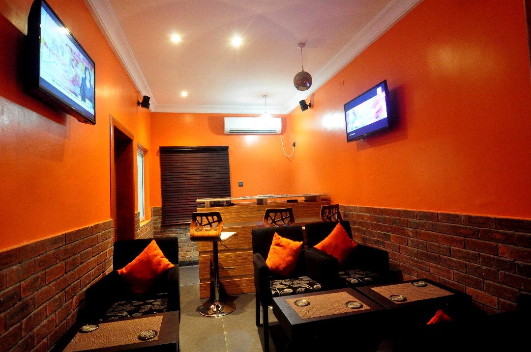 highlevelng's tweet image. Description: Former Hotel (10 Rooms) Building
Location: On Marsha Road, Surulere, Lagos
Land Size: 400sqm
Title: CofO
Price: N70million O.N.O
Contact: 08023406063