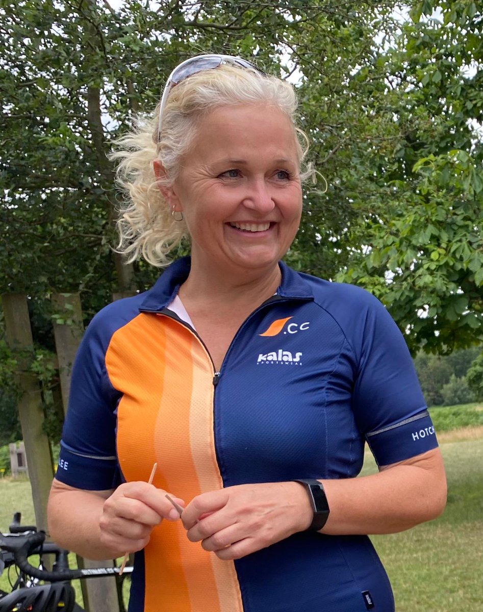 Hotchillee tweet media