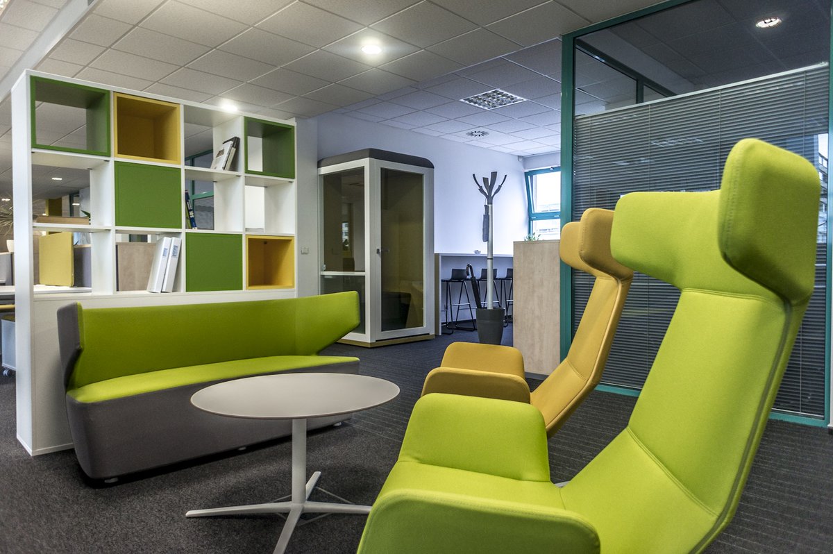 ldseatinguk's tweet photo. Sit back and relax with the Club and Flexi Lounge! What do you think of such bright colours used in this office?
#seating #chairs #loungechair #loungefurniture #meetingchairs #officedesign #officefurniture #furniture #furnituredesign #contractfurniture #interiordesign https://t.co/d0LYUwJcQt