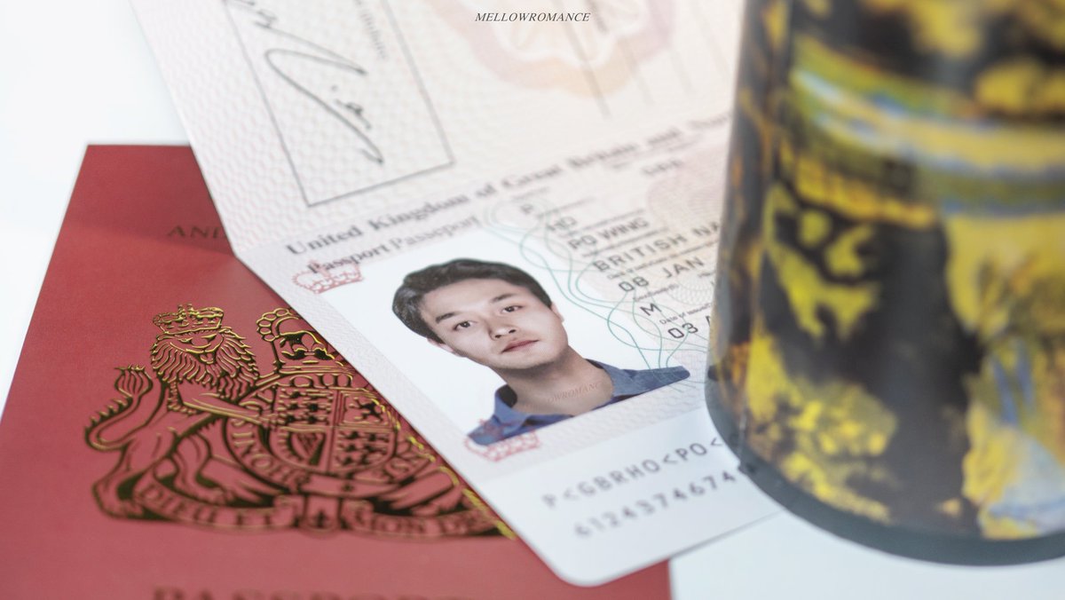 mellowromance_'s tweet photo. 해피투게더 하보영 여권 오픈형 엽서
이번주 주말에 소량 판매 예정입니다 !

* 여권 사진 부분의 유광 처리 유무 차이로
나누어 판매 예정이고 총 10개로
극소량이 될 것 같습니다 https://t.co/2LygElfNRE