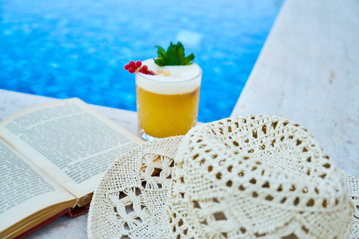 GECPRUK's tweet photo. Should #longhaul #holidaydestinations and their hotels, airlines and tourist boards now be preparing for a surge in UK #wintersun bookings, despite #COVID_19?

GEC PR’s Company Director @fionaatweets shares four good reasons why in our latest blog post: https://t.co/9BgjmGV6gd https://t.co/W1LkWdnUYg