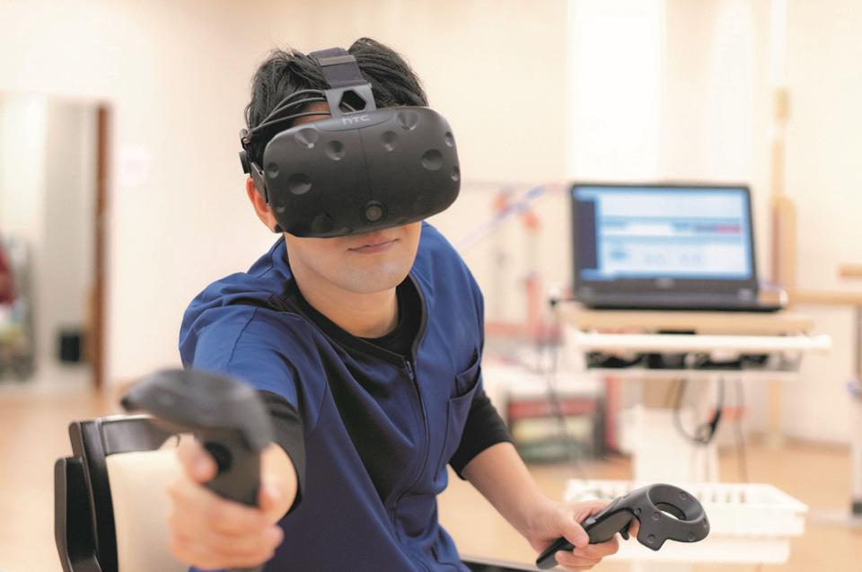 INVEION1's tweet photo. In rehabilitation settings, virtual reality aims to improve motor skills and aiding muscle recovery in a non-invasive, safe way. In fact, research has already started to back-up virtual reality as a successful treatment method #INVEION #rehabilitation #CP #virtualreality #success https://t.co/BXC5g1sqn0