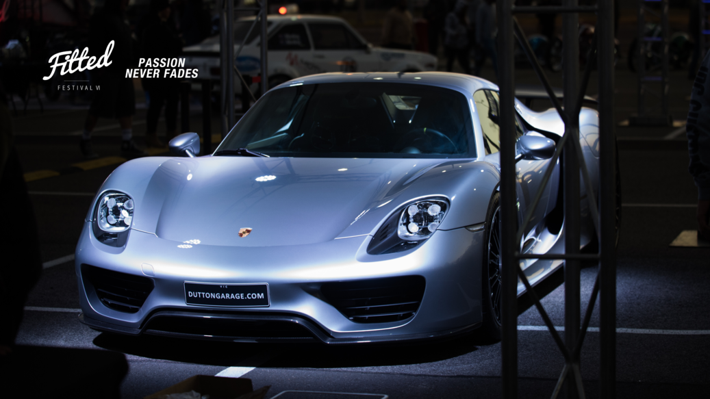 fittedfestival's tweet photo. @duttongarage brought along a fleet of super and hypercars. One of the standouts was the @porsche 918 Spyder which is fitted with the 4.6-liter V8 engine working together with electric motors to produce a combined output of 874 horsepower(652 kilowatts) and (1,280 Newton-meters). https://t.co/D37r2y2Sbx