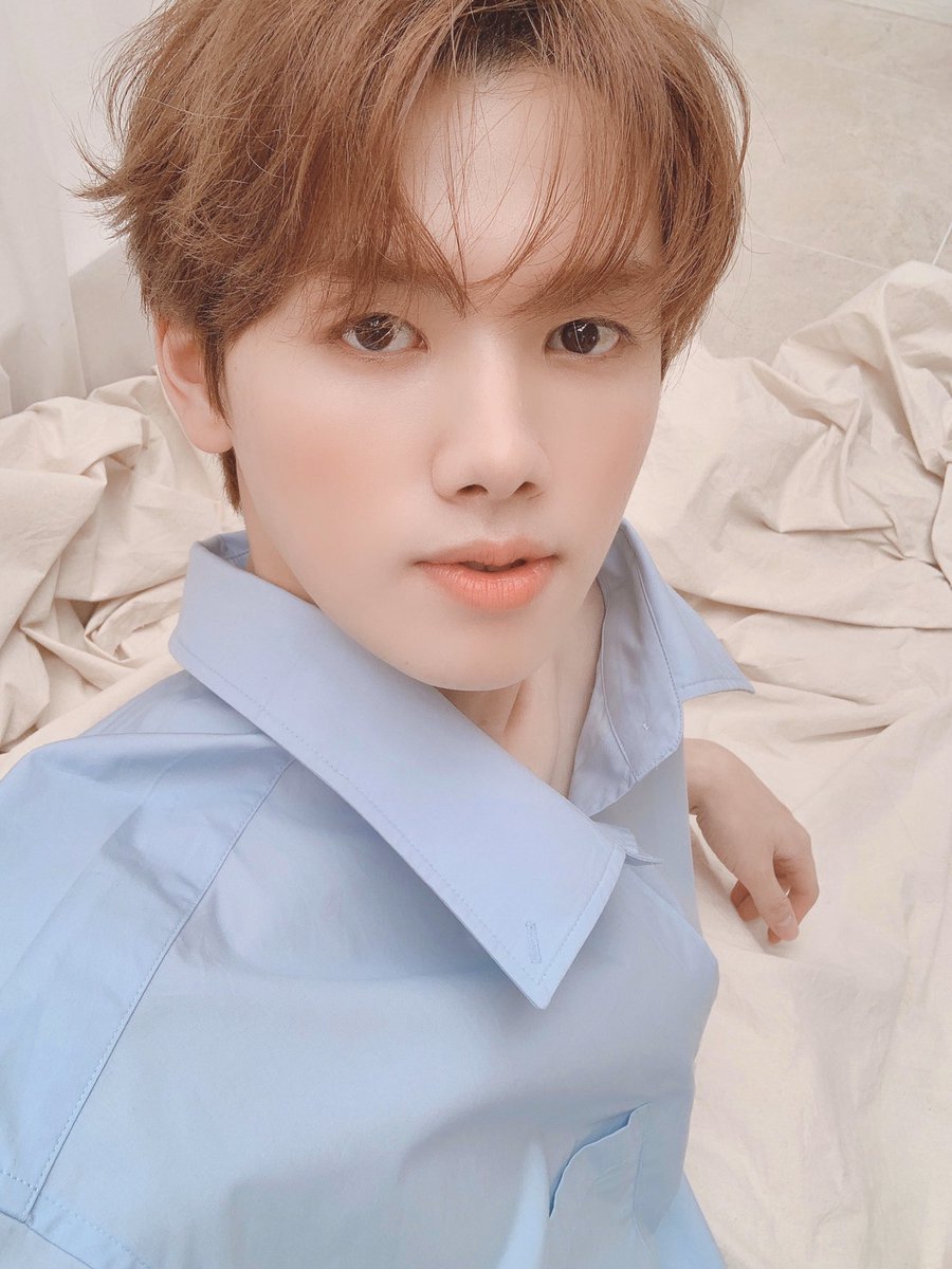 CRAVITY_twt's tweet photo. 러비티 200일가는길에 
맵스 민희 보고가세염💙
#민희 #맵스 https://t.co/EycQo2U4b2