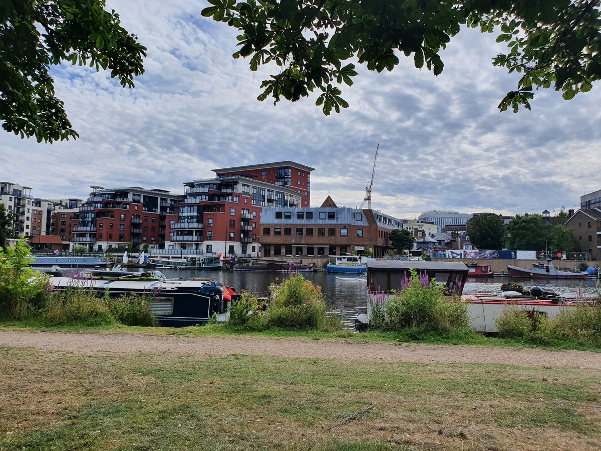AnneMariePiazza's tweet photo. On my marathon walk @Walk7forYemen I'm now passing the @Rosetheatre #AChristmasCarol 2015 &amp; Kingston where I swap onto the south side of the river 

@mrthomascoles @EamonnODwyer @ciaranmccon @GabrielleMoleta @Jon_Trenchard @JessicaElisaBo1 #TonyHunt #MartinBall @paulhawkyard https://t.co/FeeItJ89b1
