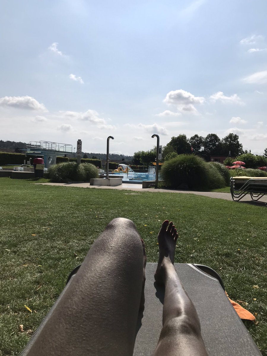 jenny19810924's tweet photo. Unser Sommeroffice für Kundenmeetings und Workshops #homeoffice #badi https://t.co/ECKGYDej46