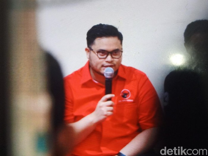 16. Hanandhito Himawan Pramono, anak Pramono Anung, Sekretais Kabinet (ca-Bupati Kediri)