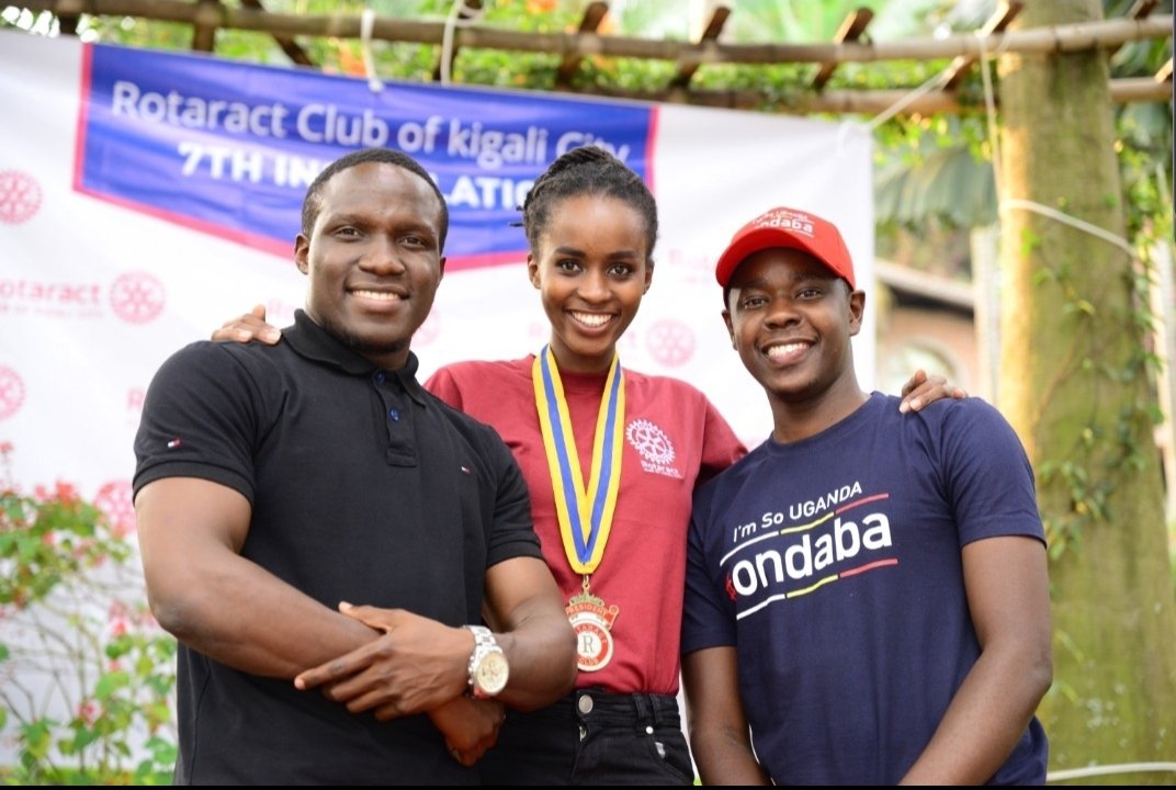 kanosug's tweet photo. We'd like to dedicate today's #RCKCThrowbackThursday to 3 amazing presidents from 3 different regimes. Our Opportunity President @AlexNiyonzima, Inspiration President @Iradukunda99 of @RCkigalicity and our Connecting president @Younisebz for establishing this bond back in 2018 https://t.co/jbZc2ExtPi