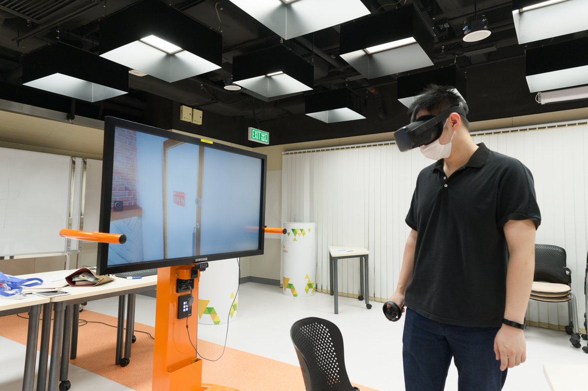 ebaekpolyu's tweet photo. A glimpse at the VR experiment, which is now closed due to the 3rd wave of Covid-19. https://t.co/Hp6xQa32Zv
