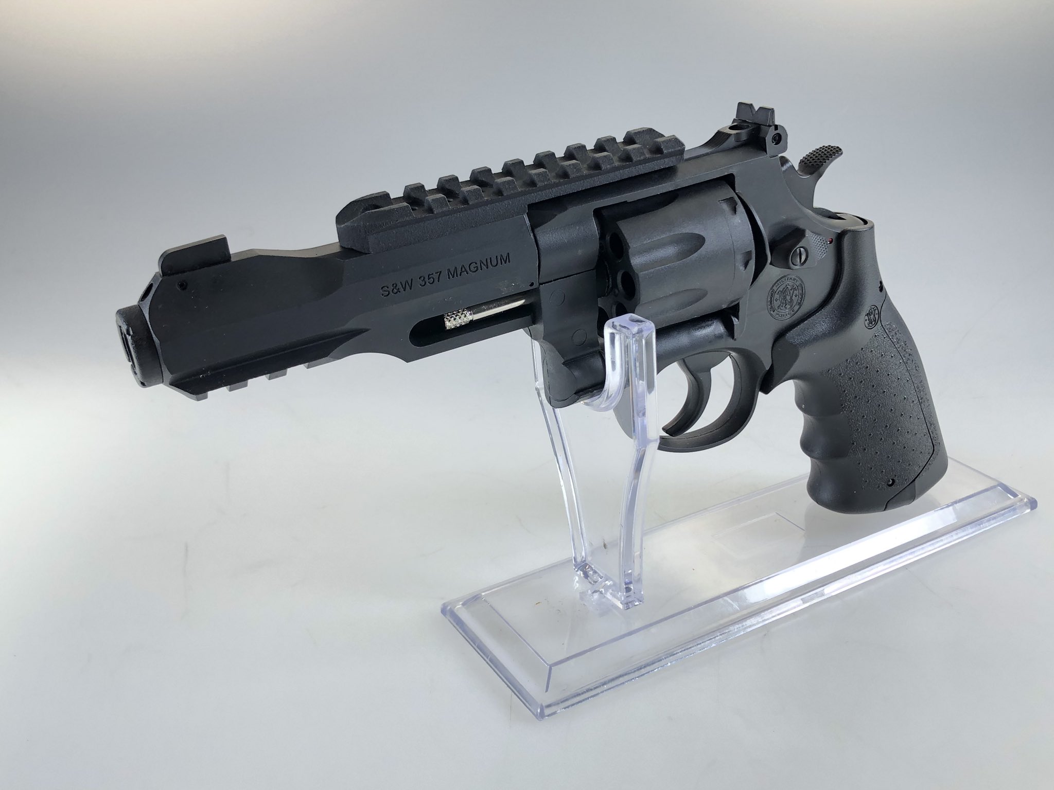 ガスガン、　smith&wesson FCW Smith & Wesson M&P R8 CO2ガスガン