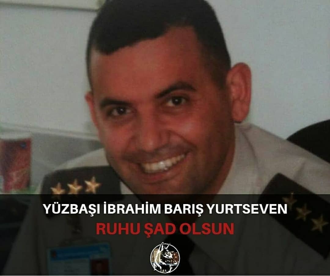 TTAarsiv's tweet photo. 23 TEMMUZ ŞEHİTLERİMİZ
*Yüzbaşı İbrahim Barış Yurtseven
2010/Hakkari
*Uzman Çavuş Fatih Ercan
2018/Afrin https://t.co/xxMSbeflPm