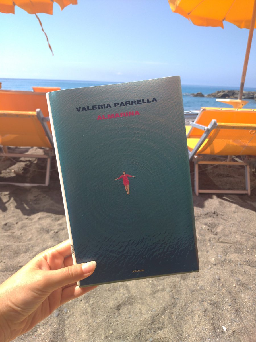 Flower_inthecit's tweet photo. "Stavolta è diverso.
... perché io sono cresciuta, dentro la porticina di Alice non ci passo più."

@ValeriaParrell2 e il suo bouquet di sentimenti belli da leggere. https://t.co/IDIZBpjweV