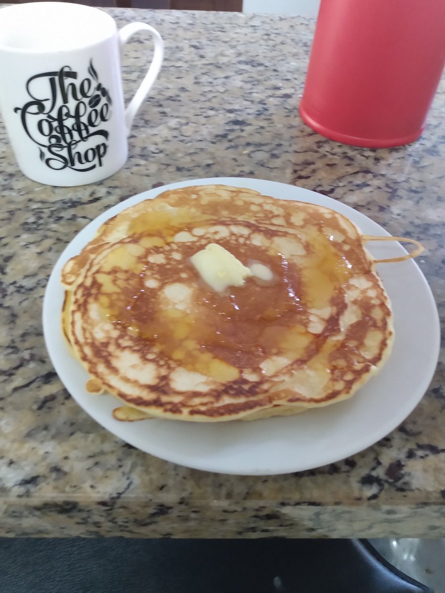 threadsdecomida's tweet photo. Recomendo comer com manteiga e mel. Se tu quiser mais doce mermo bota umas duas gotinha de essência de baunilha massa... Enfim eh isso bjs https://t.co/WX7kvSVzdq